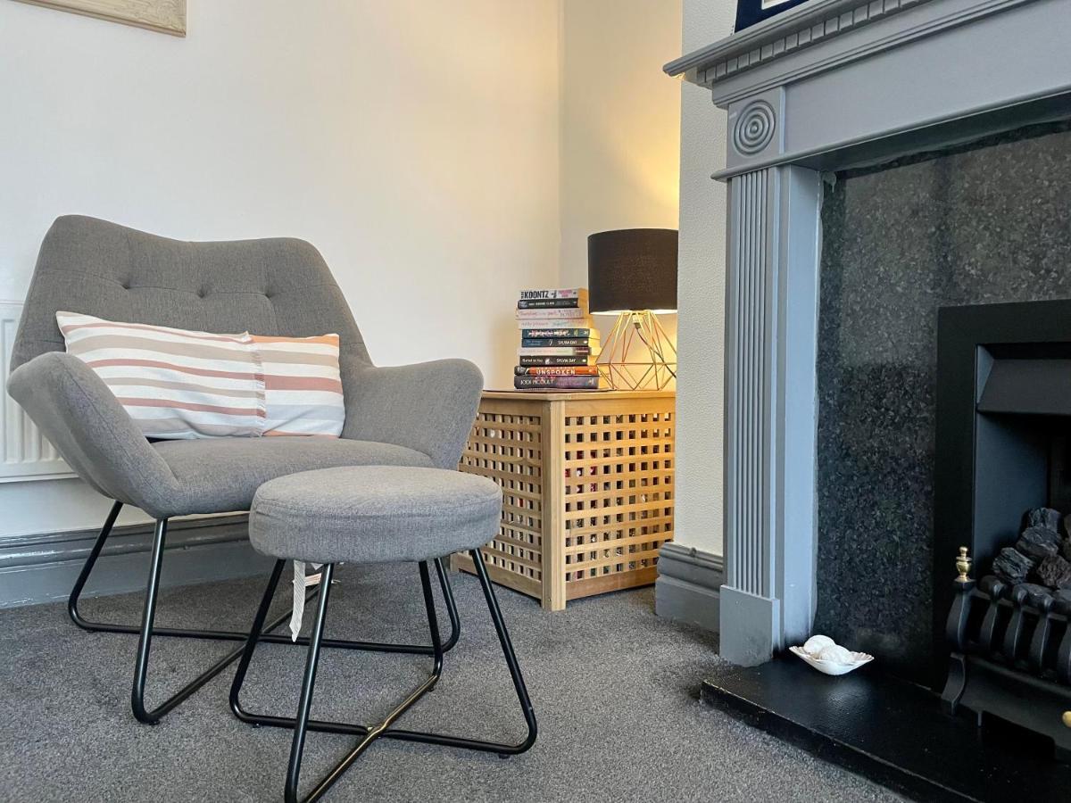 Entire Holiday Home In Blackpool With Free Parking And A Private Patio Garden מראה חיצוני תמונה
